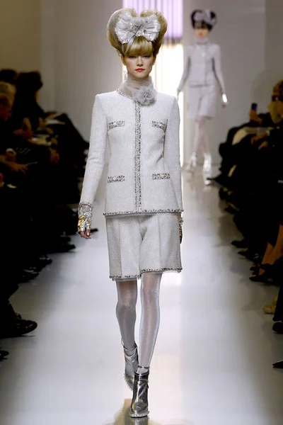 Look 4